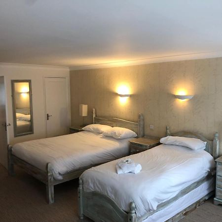 The Willow House Watton Bagian luar foto