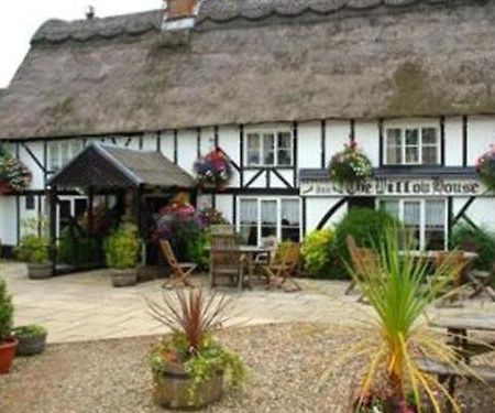 The Willow House Watton Bagian luar foto